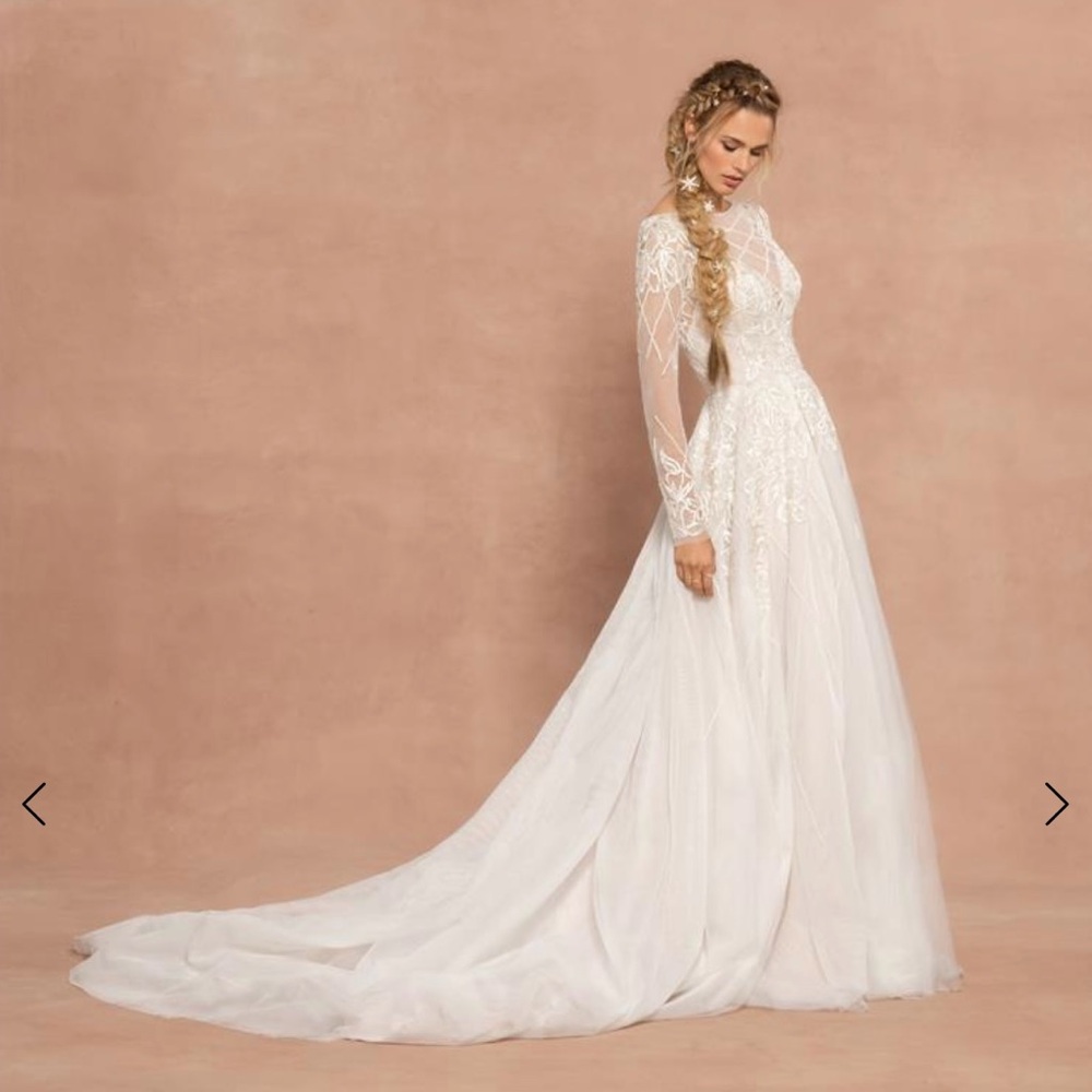 Hayley Paige Fleetwood Wedding Gown